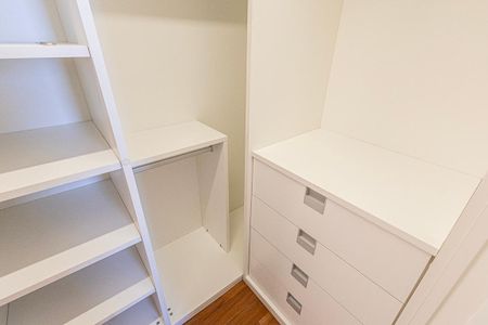 Apartamento à venda com 311m², 4 quartos e 4 vagas Apartamento à venda com 311m², 4 quartos e 4 vagascloset