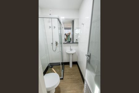 banheiro de serviço de apartamento à venda com 4 quartos, 311m² em Lourdes, Belo Horizonte