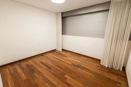 quarto 3 / suite e closet de apartamento à venda com 4 quartos, 311m² em Lourdes, Belo Horizonte