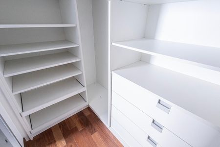 Apartamento à venda com 311m², 4 quartos e 4 vagas Apartamento à venda com 311m², 4 quartos e 4 vagascloset