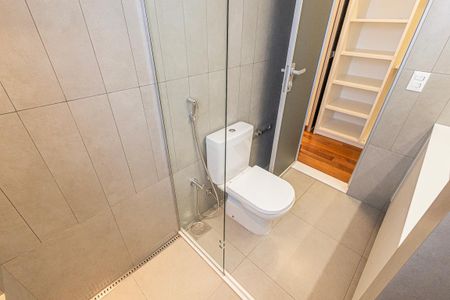Apartamento à venda com 311m², 4 quartos e 4 vagas Apartamento à venda com 311m², 4 quartos e 4 vagassuite