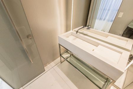 Apartamento à venda com 311m², 4 quartos e 4 vagas Apartamento à venda com 311m², 4 quartos e 4 vagaslavabo