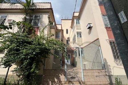 Apartamento à venda com 60m², 3 quartos e 1 vaga Apartamento à venda com 60m², 3 quartos e 1 vagaFachada