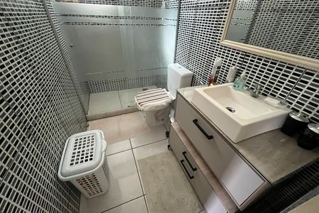 Apartamento à venda com 60m², 3 quartos e 1 vaga Apartamento à venda com 60m², 3 quartos e 1 vagaBanheiro