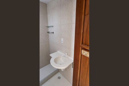 Banheiro de casa para alugar com 1 quarto, 36m² em Rocha, São Gonçalo
