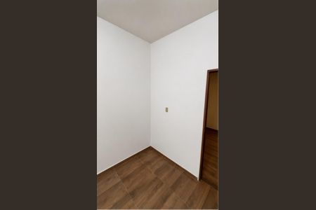 Quarto de casa para alugar com 1 quarto, 36m² em Rocha, São Gonçalo
