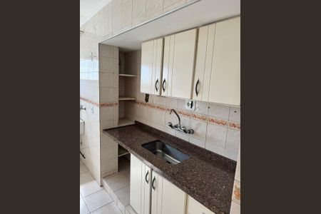 Cozinha de apartamento à venda com 2 quartos, 58m² em Vila Marari, São Paulo