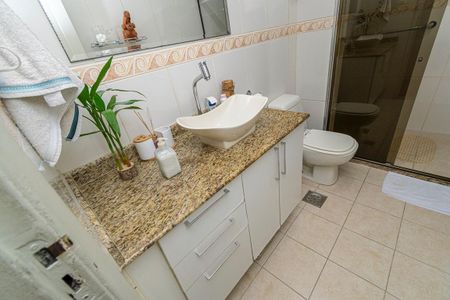 Apartamento à venda com 70m², 3 quartos e sem vaga Apartamento à venda com 70m², 3 quartos e sem vagaBanheiro