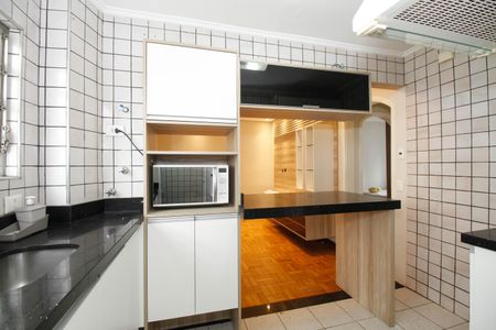 Cozinha de apartamento para alugar com 2 quartos, 64m² em Pinheiros, São Paulo