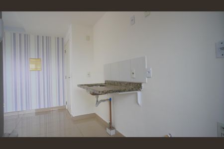 Cozinha  de apartamento para alugar com 3 quartos, 65m² em Humaitá, Porto Alegre