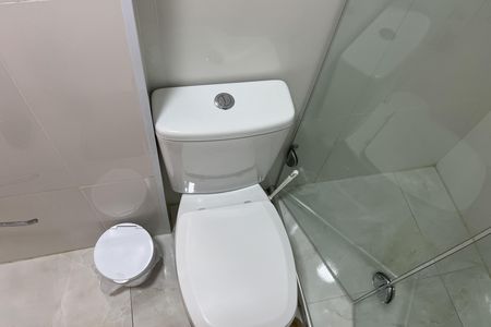Banheiro de apartamento para alugar com 2 quartos, 93m² em Gonzaga, Santos