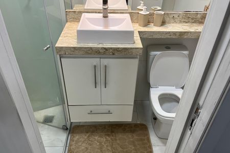 Apartamento para alugar com 93m², 2 quartos e sem vagaBanheiro da Suíte