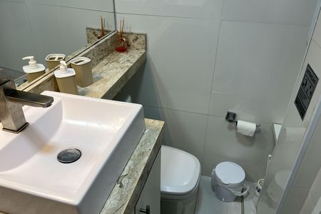 Apartamento para alugar com 93m², 2 quartos e sem vagaBanheiro da Suíte