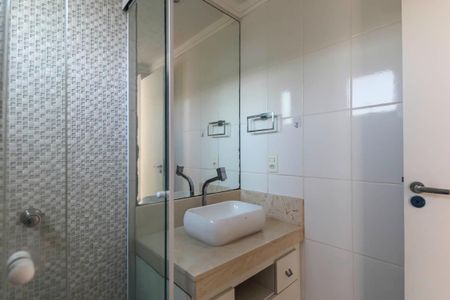 Apartamento para alugar com 64m², 2 quartos e 1 vaga Apartamento para alugar com 64m², 2 quartos e 1 vagaBanheiro da Suíte