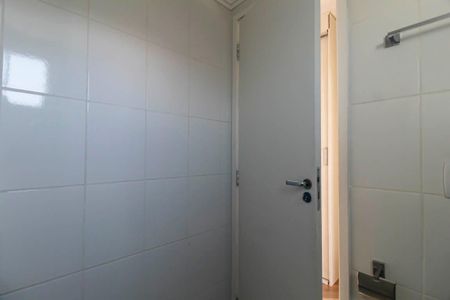 Apartamento para alugar com 64m², 2 quartos e 1 vaga Apartamento para alugar com 64m², 2 quartos e 1 vagaBanheiro da Suíte