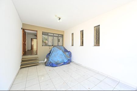 Garagem de casa à venda com 3 quartos, 140m² em Vila da Saúde, São Paulo