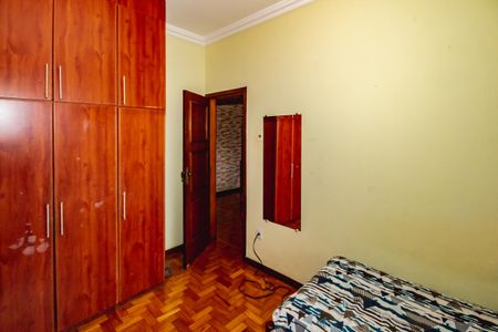Casa à venda com 6 quartos, 300m² em Renascença, Belo Horizonte