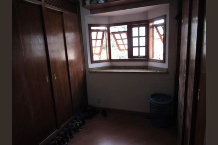 Casa à venda com 3 quartos, 300m² em Vila Rosalia, Guarulhos