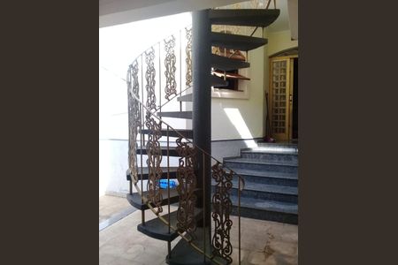 Casa à venda com 3 quartos, 300m² em Vila Rosalia, Guarulhos