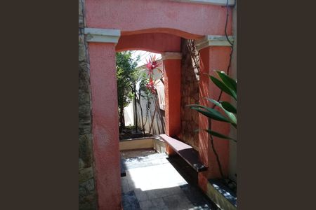 Casa à venda com 3 quartos, 300m² em Vila Rosalia, Guarulhos