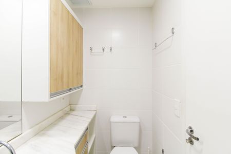 Apartamento para alugar com 62m², 2 quartos e 1 vaga Apartamento para alugar com 62m², 2 quartos e 1 vagaBanheiro da Suíte