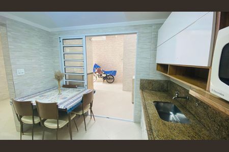 Casa à venda com 170m², 3 quartos e sem vaga