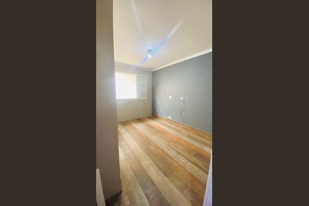 Casa à venda com 170m², 3 quartos e sem vaga