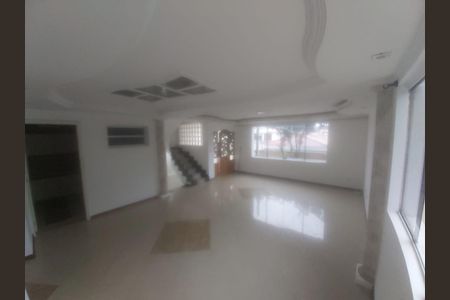 Casa à venda com 5 quartos, 260m² em Vila Rosalia, Guarulhos