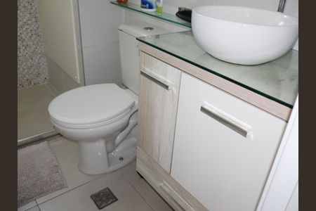 Banheiro de apartamento à venda com 1 quarto, 51m² em Vila Cunha Bueno, São Paulo