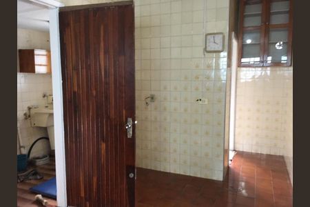 Casa à venda com 2 quartos, 257m² em Parque Vitoria, São Paulo