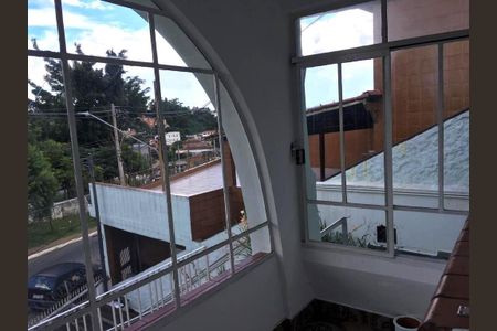 Casa à venda com 257m², 2 quartos e 2 vagas