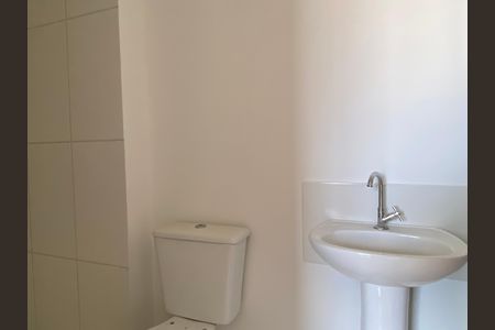 Casa à venda com 35m², 1 quarto e sem vaga Casa à venda com 35m², 1 quarto e sem vagaBanheiro