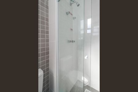 Apartamento para alugar com 65m², 2 quartos e 2 vagas Apartamento para alugar com 65m², 2 quartos e 2 vagasBanheiro da Suíte