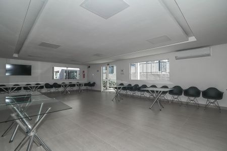 Apartamento para alugar com 65m², 2 quartos e 2 vagas Apartamento para alugar com 65m², 2 quartos e 2 vagasÁrea comum - Salão de festas