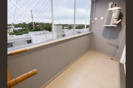 Área externa de apartamento à venda com 2 quartos, 60m² em Olaria, Canoas