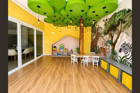 Área externa de apartamento à venda com 2 quartos, 60m² em Olaria, Canoas