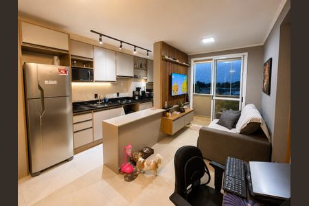 Cozinha de apartamento à venda com 2 quartos, 60m² em Olaria, Canoas