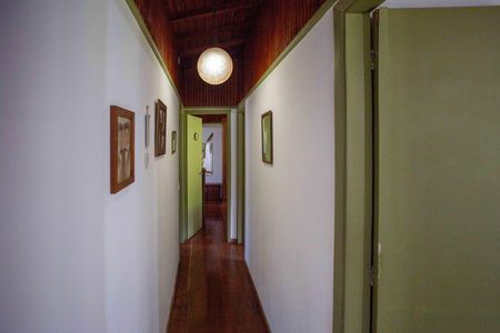 Casa para alugar com 1400m², 3 quartos e 4 vagasCorredor