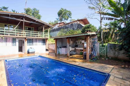 Casa para alugar com 1400m², 3 quartos e 4 vagasPiscina