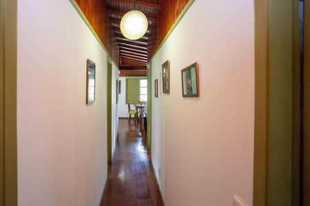 Casa para alugar com 1400m², 3 quartos e 4 vagasCorredor