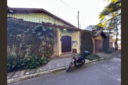 Fachada de casa à venda com 4 quartos, 280m² em Jardim Prudência, São Paulo
