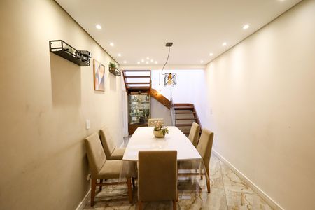 Sala de jantar de casa à venda com 4 quartos, 280m² em Jardim Prudência, São Paulo