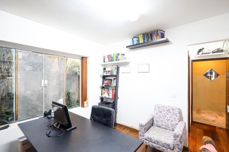 Casa à venda com 4 quartos, 280m² em Jardim Prudência, São Paulo