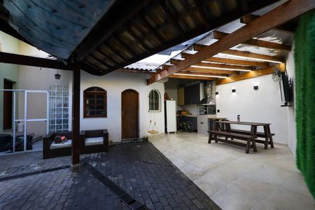 Quintal- Garagem -churrasqueira de casa à venda com 4 quartos, 280m² em Jardim Prudência, São Paulo