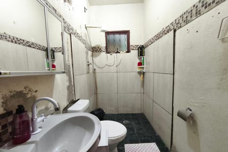 Casa à venda com 90m², 2 quartos e 3 vagas Casa à venda com 90m², 2 quartos e 3 vagasBanheiro