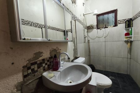 Banheiro de casa à venda com 2 quartos, 90m² em Dic V (conjunto Hab. Chico Mendes), Campinas