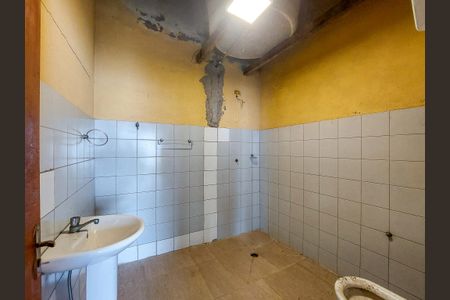 Casa de condomínio para alugar com 400m², 4 quartos e 4 vagas Casa de condomínio para alugar com 400m², 4 quartos e 4 vagasBanheiro 3
