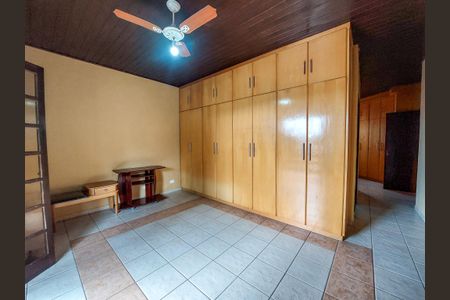 Casa de condomínio para alugar com 400m², 4 quartos e 4 vagas Casa de condomínio para alugar com 400m², 4 quartos e 4 vagasSuíte