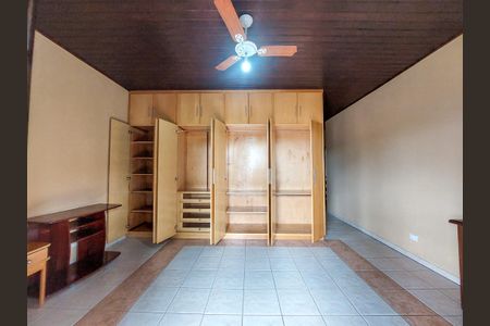 Casa de condomínio para alugar com 400m², 4 quartos e 4 vagas Casa de condomínio para alugar com 400m², 4 quartos e 4 vagasSuíte