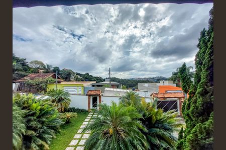 Vista quartos de casa de condomínio para alugar com 4 quartos, 400m² em Jardim Angela (zona Sul), São Paulo